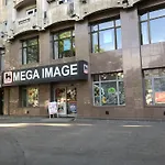 Casa Poporului Apartment
